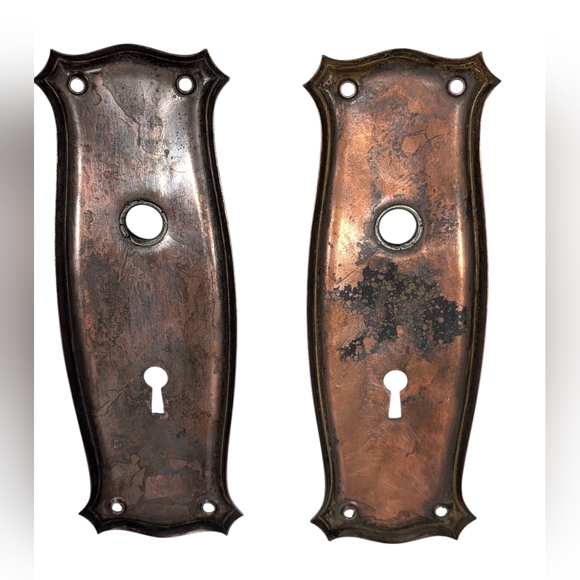 (2) Antique Victorian Copper Plated Keyhole Escutcheons, Door Backplates - Picture 5 of 13